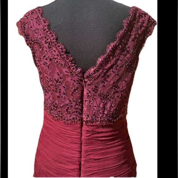 TADASHI SHOJI Lace Beaded Sleeveless Evening Dress Burgundy Wine 6 Prom Wedding - Picture 2 of 9